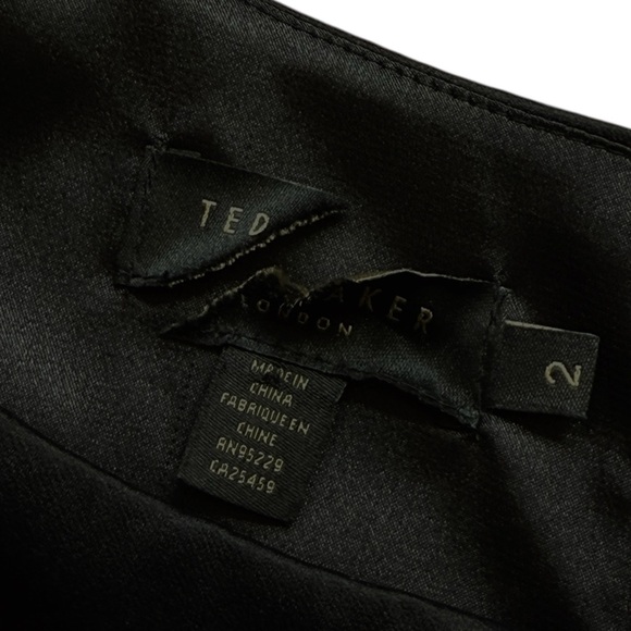 Ted Baker Black Scalopped Beaded Top Blouse Size 2 Embroidered Crop Half Sleeve - Picture 7 of 8